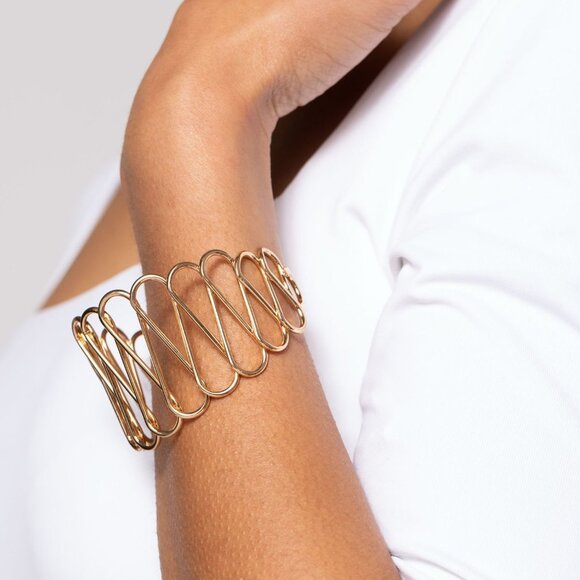 paparazzi Jewelry - Wickedly Wired - Gold Bracelet